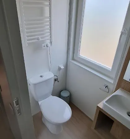Haus Chios בית נופש *